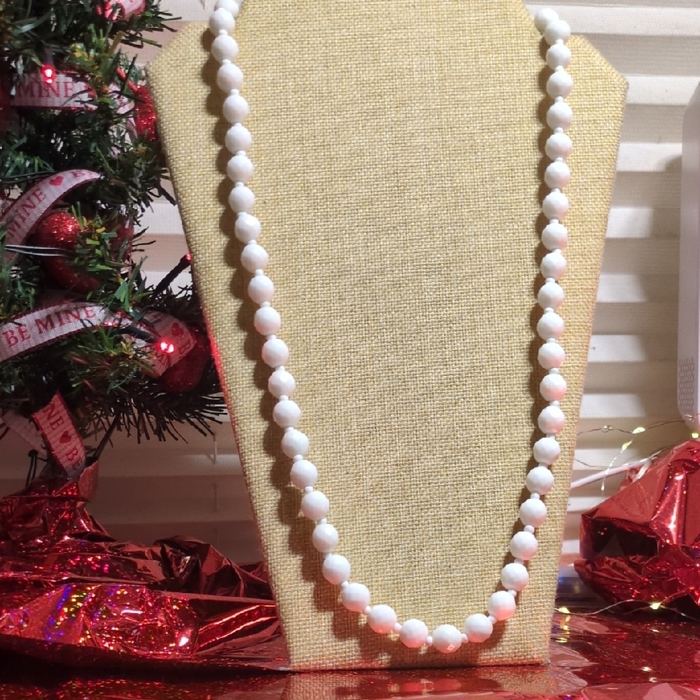 Vintage  Carol Dauplaise 28” White Milk Glass Beaded Necklace